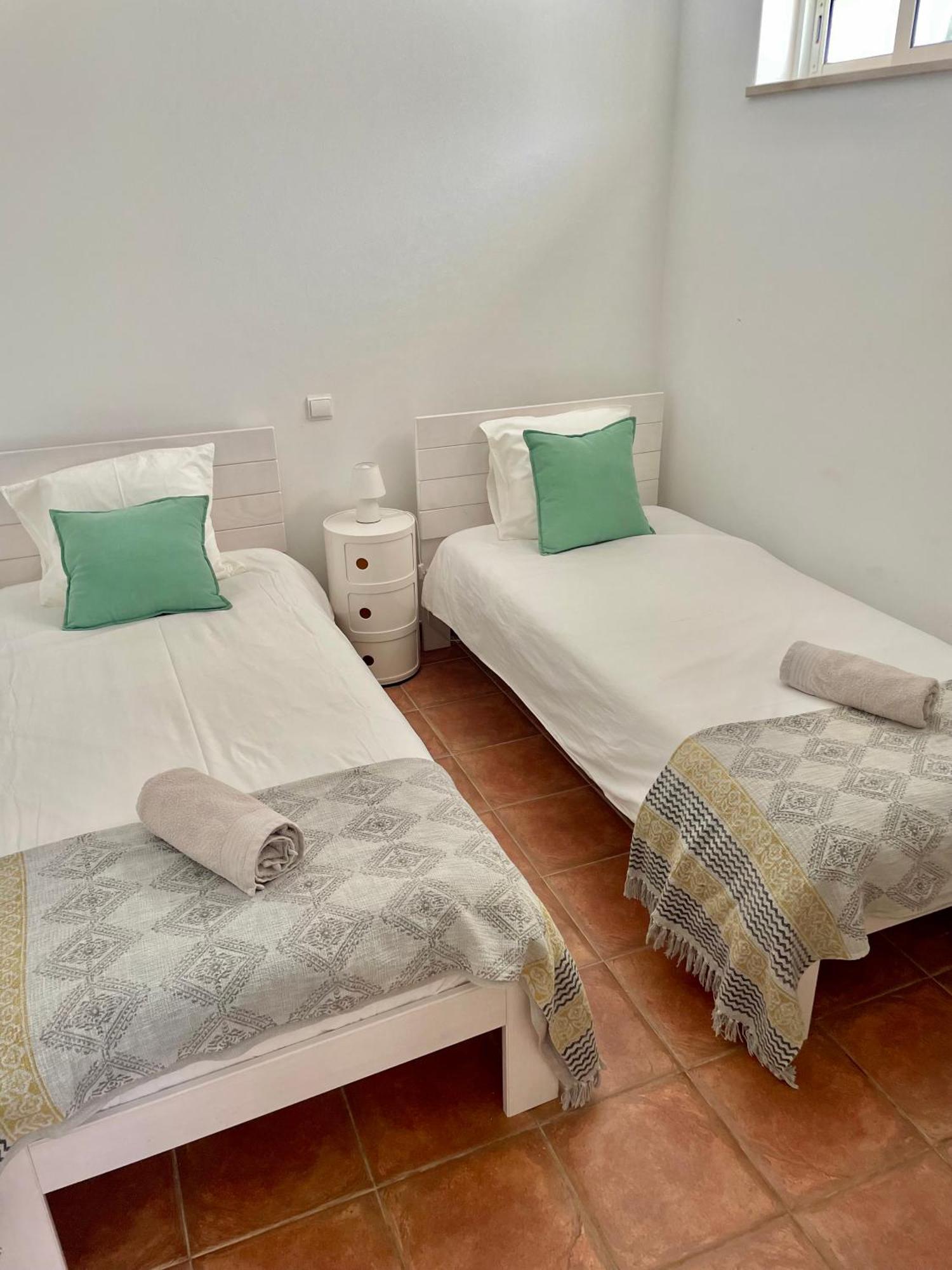 The Lighthouse Hostel Arrifana ألخيزور المظهر الخارجي الصورة